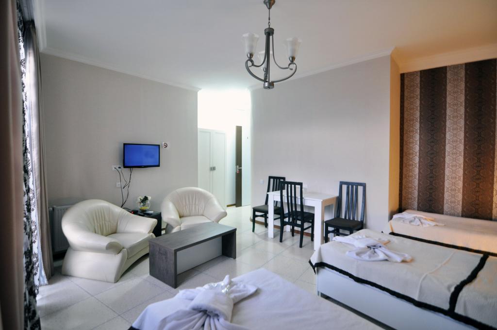 Renaissance Hotel Tbilisi Luaran gambar